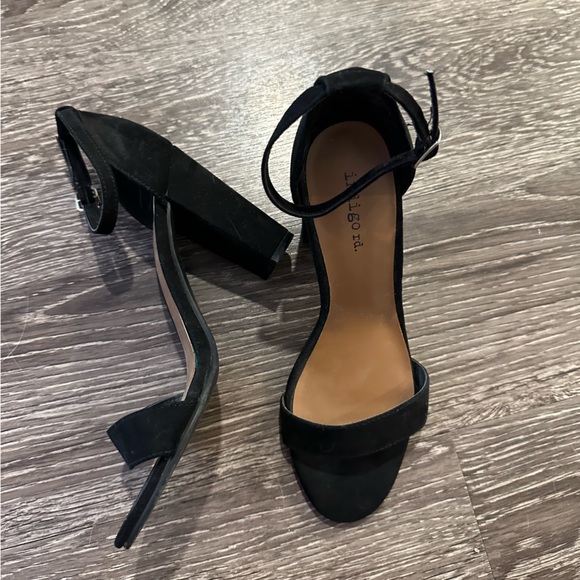 Black Heels - Picture 2 of 2